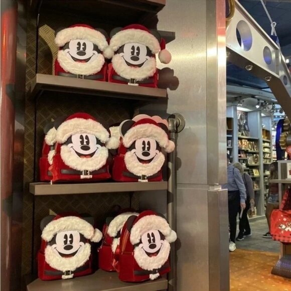 Santa Mickey Mouse Disney Parks Loungefly Backpack Red NWT - Picture 5 of 6